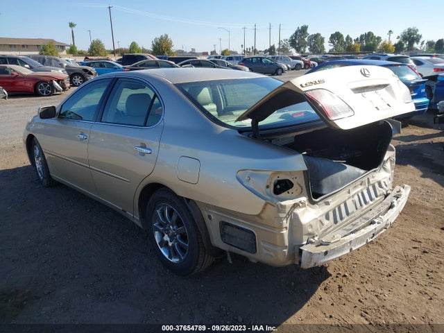 2002 LEXUS ES 300 VIN: JTHBF30G820007592