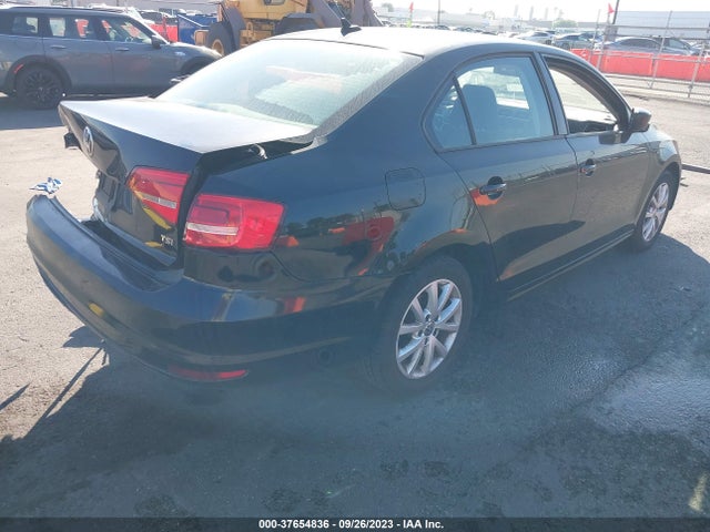 3VWD17AJ5FM320089 Volkswagen Jetta Sedan 1.8t Se
