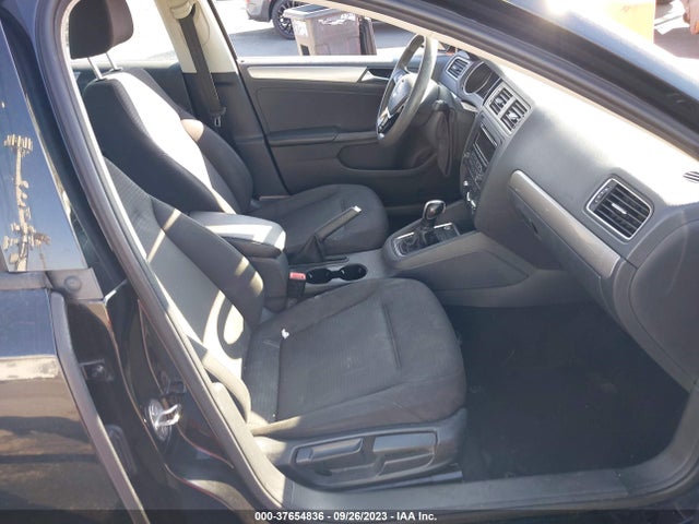 3VWD17AJ5FM320089 Volkswagen Jetta Sedan 1.8t Se
