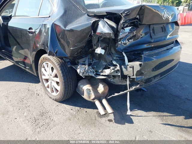 3VWD17AJ5FM320089 Volkswagen Jetta Sedan 1.8t Se