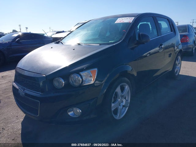 Chevrolet SONIC LTZ 2016 1G1JE6SB9G4141961 Image 2