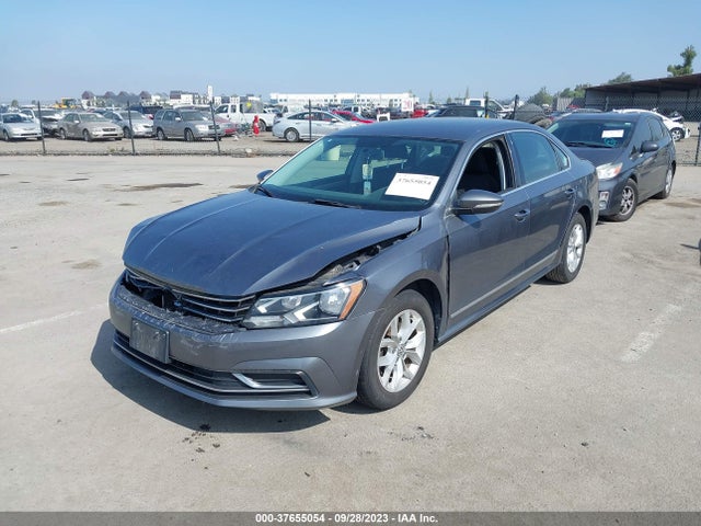 1VWAT7A35GC048354 Volkswagen Passat 1.8t S
