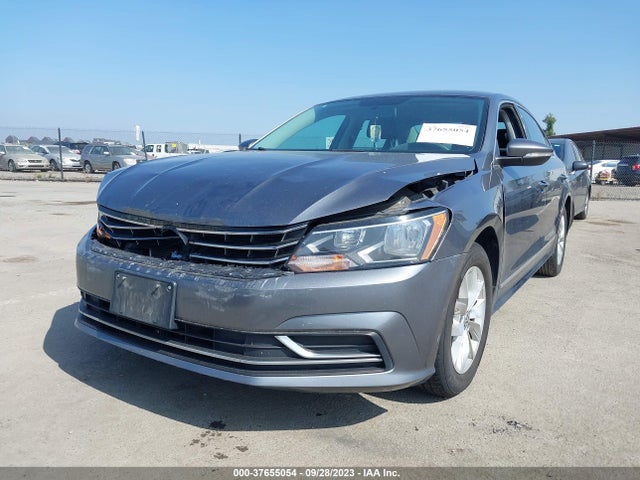 1VWAT7A35GC048354 Volkswagen Passat 1.8t S