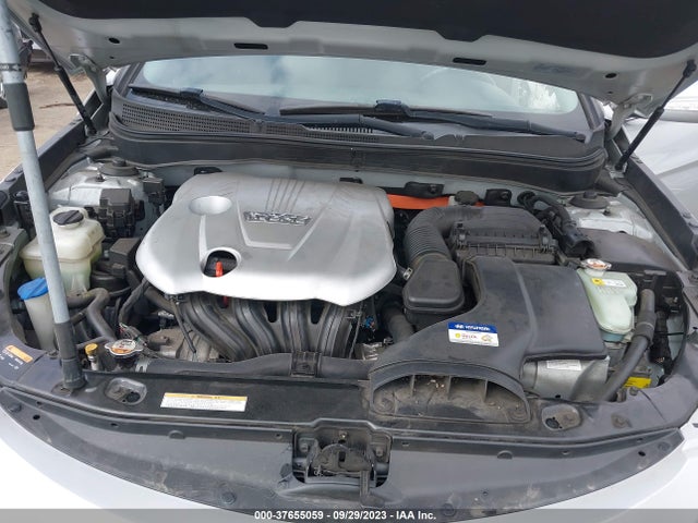 Hyundai SONATA HYBRID 2015 KMHEC4A46FA138209 Image 10
