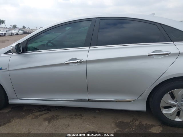 Hyundai SONATA HYBRID 2015 KMHEC4A46FA138209 Image 14