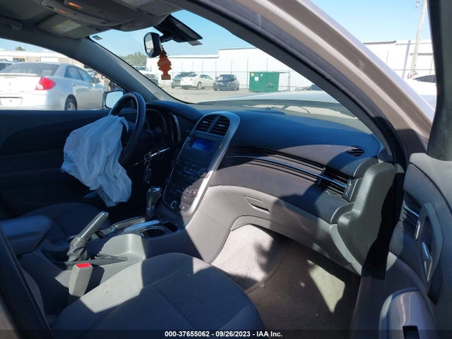 2015 CHEVROLET MALIBU LS VIN: 1G11A5SLXFF299162