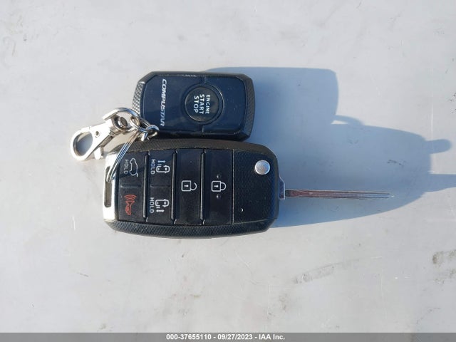 KIA SEDONA LX 2016 KNDMB5C11G6090554 Image 11