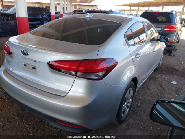 3KPFL4A78JE199389 KIA FORTE LX