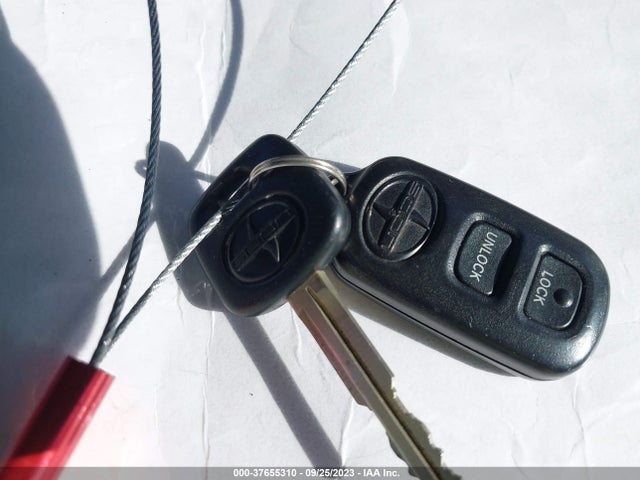 2005 SCION XB VIN: JTLKT324750214688