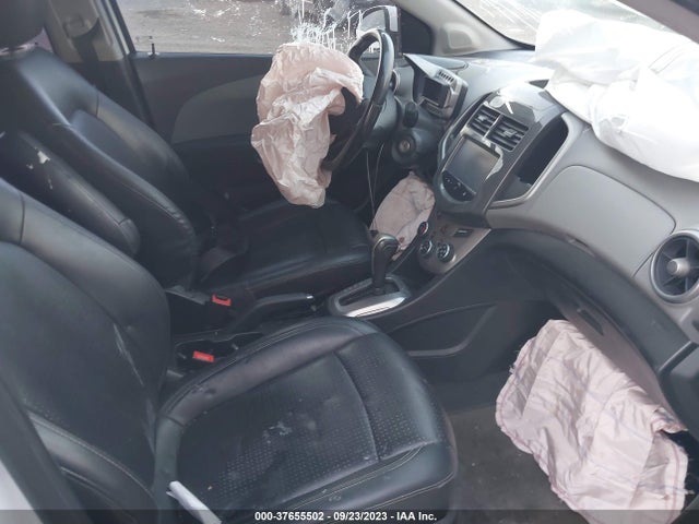Chevrolet SONIC LTZ 2016 1G1JE6SB3G4152972 Image 5