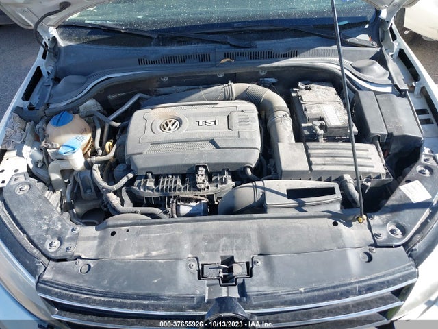 3VWD17AJ3FM313223 Volkswagen Jetta Sedan 1.8t Se W/connectivity