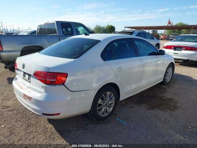 3VWD17AJ3FM313223 Volkswagen Jetta Sedan 1.8t Se W/connectivity