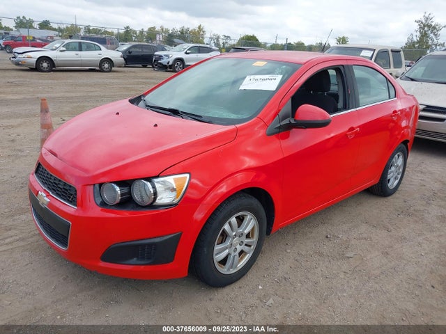 Chevrolet SONIC LT 2014 1G1JC5SH3E4225503 Image 2