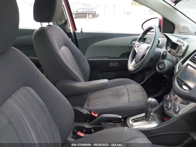 Chevrolet SONIC LT 2014 1G1JC5SH3E4225503 Image 5