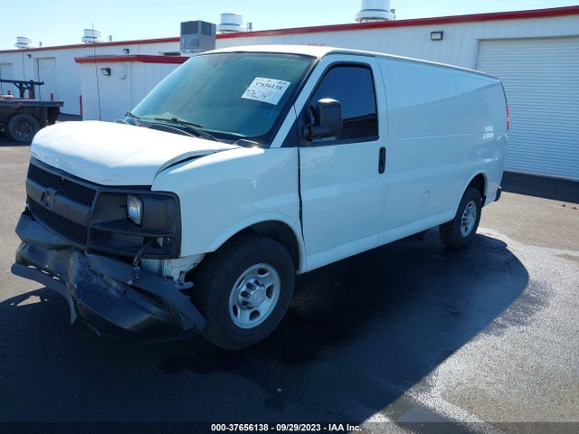 Chevrolet EXPRESS CARGO VAN 2016 1GCWGAFF1G1219397 Image 2