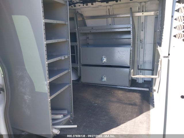 Chevrolet EXPRESS CARGO VAN 2016 1GCWGAFF1G1219397 Image 8