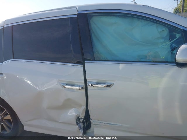 Honda Odyssey Touring 2015 5FNRL5H98FB107077 Image 13