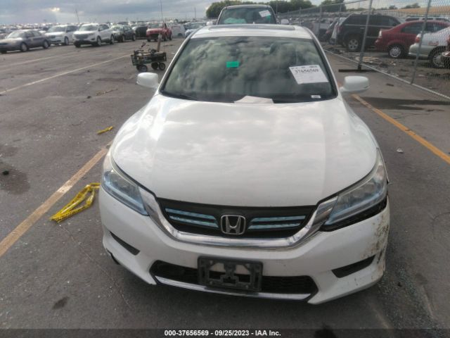1HGCR6F74FA005670 Honda Accord Hybrid Touring