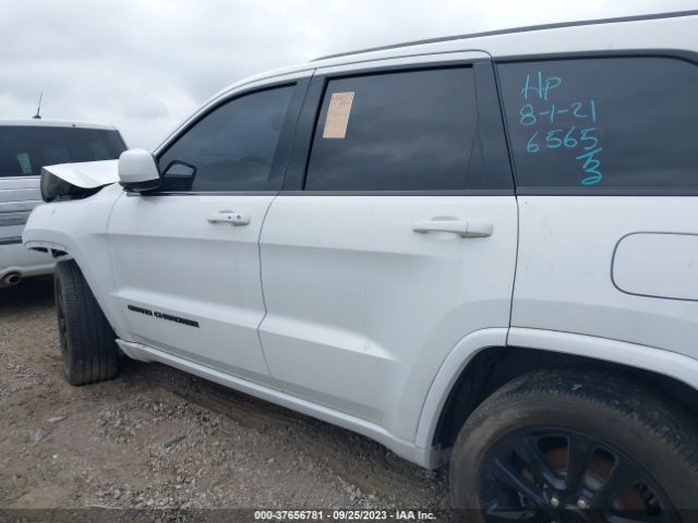 1C4RJFAG3JC376565 Jeep Grand Cherokee Altitude