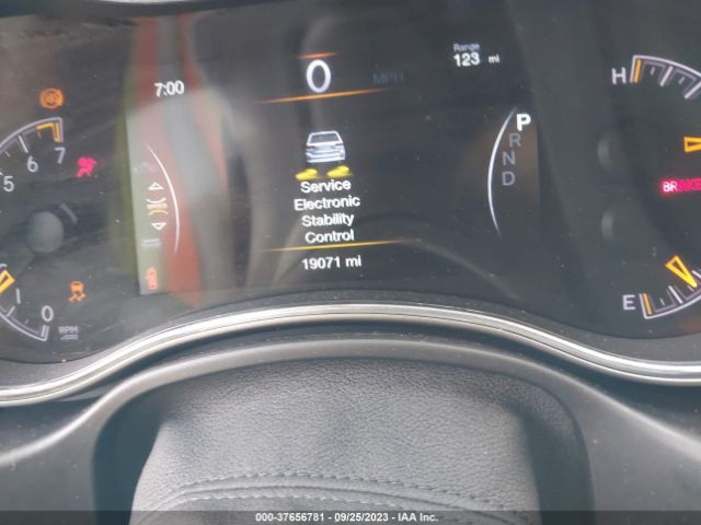 1C4RJFAG3JC376565 Jeep Grand Cherokee Altitude