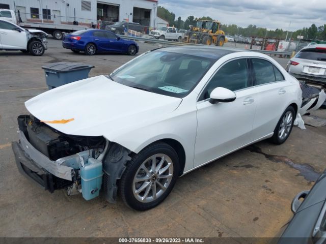 WDD3G4EB8KW003440 Mercedes-Benz A-class A 220