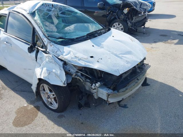 3FADP4BJ0KM107615 Ford FIESTA SE