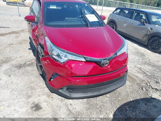 Toyota C-HR XLE 2018 NMTKHMBX6JR020303 Image 6