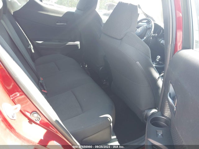 Toyota C-HR XLE 2018 NMTKHMBX6JR020303 Image 8