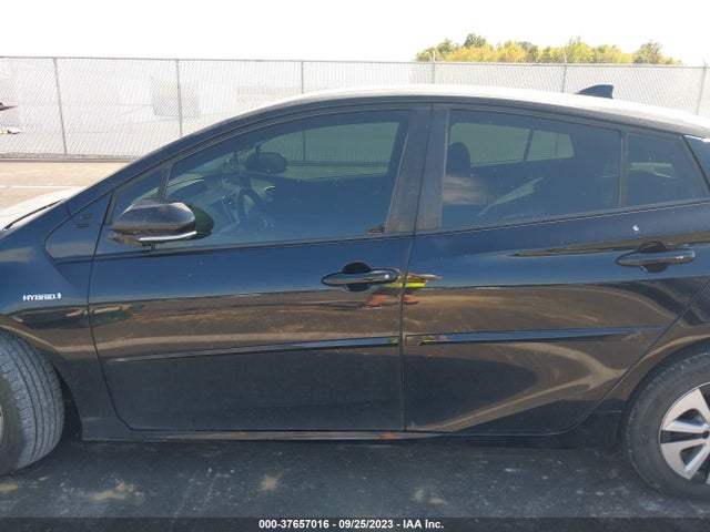 Toyota Prius Four 2016 JTDKARFU0G3513620 Image 15