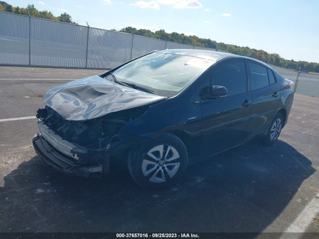 Toyota Prius Four 2016 JTDKARFU0G3513620 Image 2