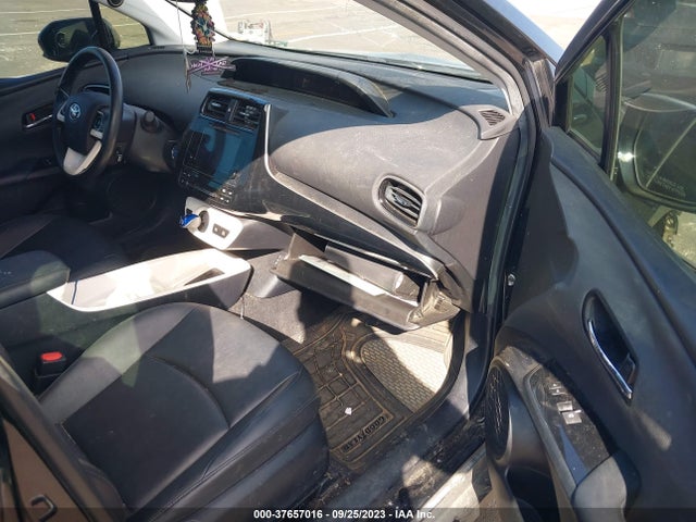 Toyota Prius Four 2016 JTDKARFU0G3513620 Image 5