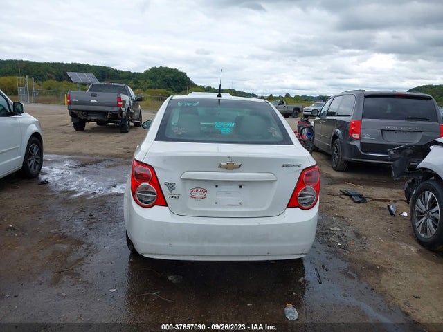 Chevrolet Sonic Ls Auto 2014 1G1JA5SH9E4235538 Image 17