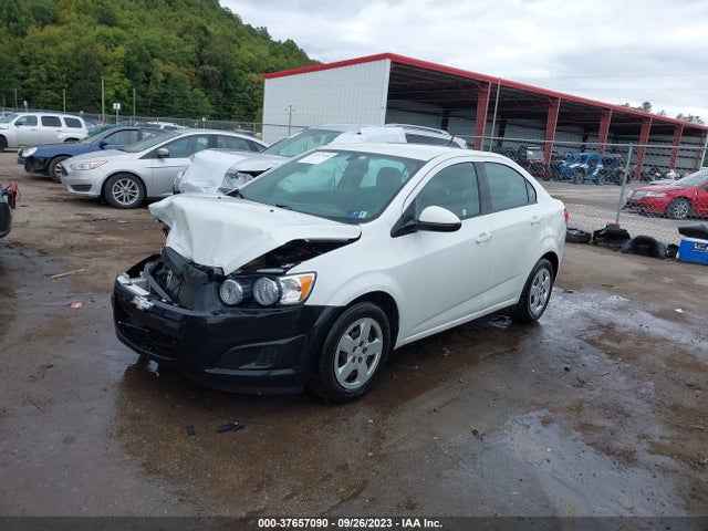 Chevrolet Sonic Ls Auto 2014 1G1JA5SH9E4235538 Image 2