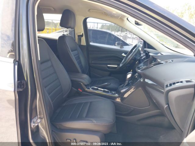 1FMCU0JX3GUC20082 Ford Escape Titanium
