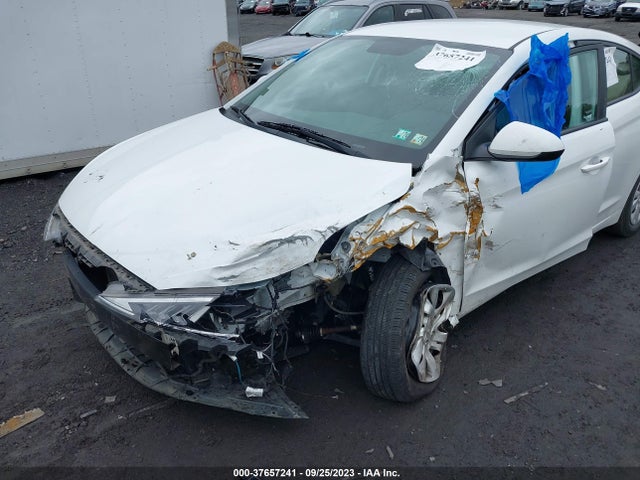 2019 HYUNDAI ELANTRA SE VIN: 5NPD74LF2KH422927