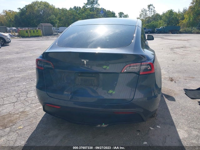 5YJYGDED3MF106127 Tesla Model Y Standard Range