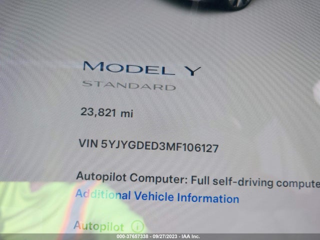 5YJYGDED3MF106127 Tesla Model Y Standard Range