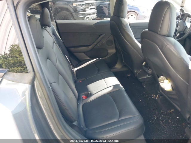 5YJYGDED3MF106127 Tesla Model Y Standard Range