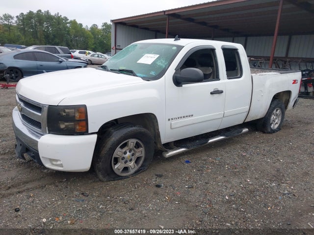 2008 CHEVROLET SILVERADO 1500 LT W/1LT VIN: 2GCEC19CX81214705