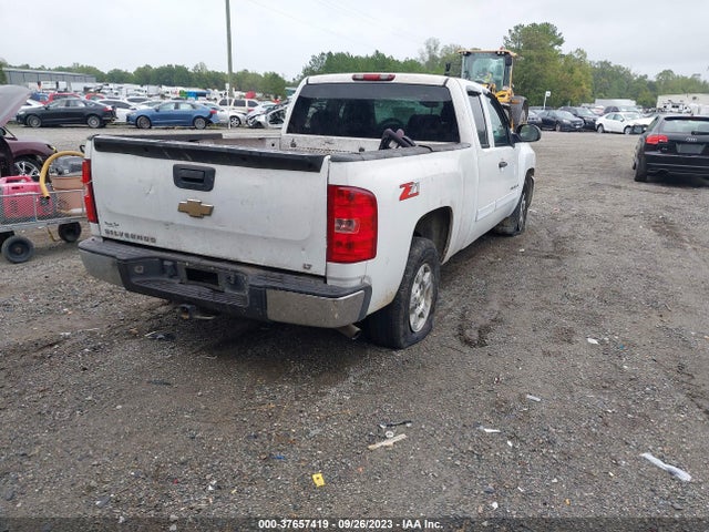 2008 CHEVROLET SILVERADO 1500 LT W/1LT VIN: 2GCEC19CX81214705