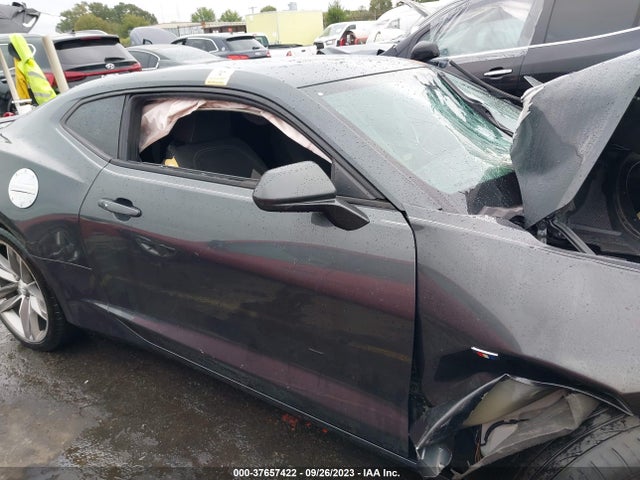 Chevrolet Camaro 1lt 2018 1G1FB1RX9J0156543 Image 13