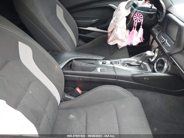 Chevrolet Camaro 1lt 2018 1G1FB1RX9J0156543 Image 5