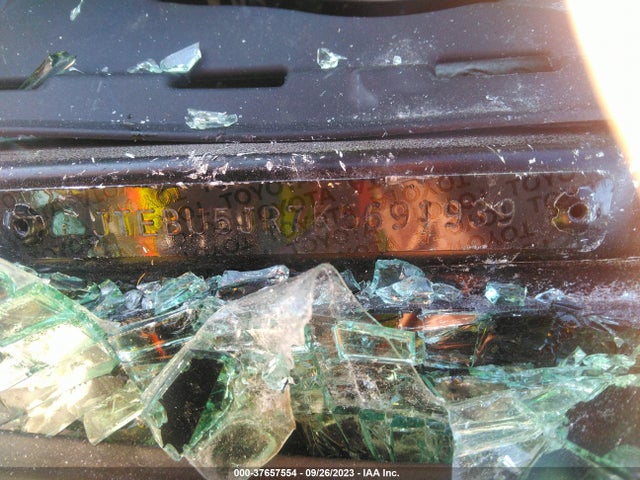 Toyota 4RUNNER SR5 2019 JTEBU5JR7K5691939 Image 9