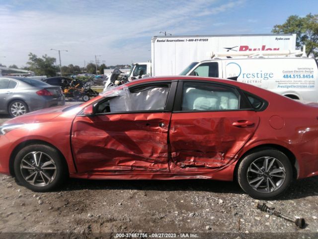 3KPF24AD1PE582155 KIA Forte Lxs