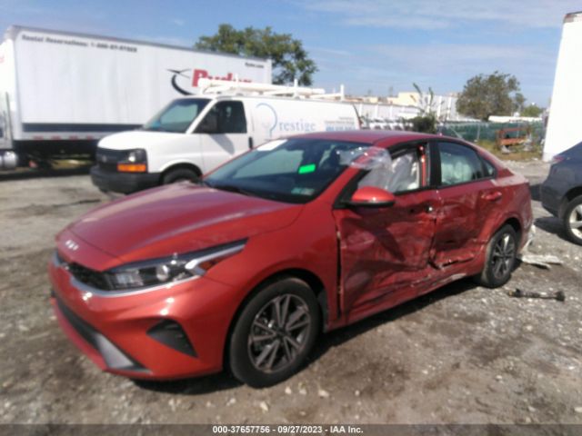 3KPF24AD1PE582155 KIA Forte Lxs