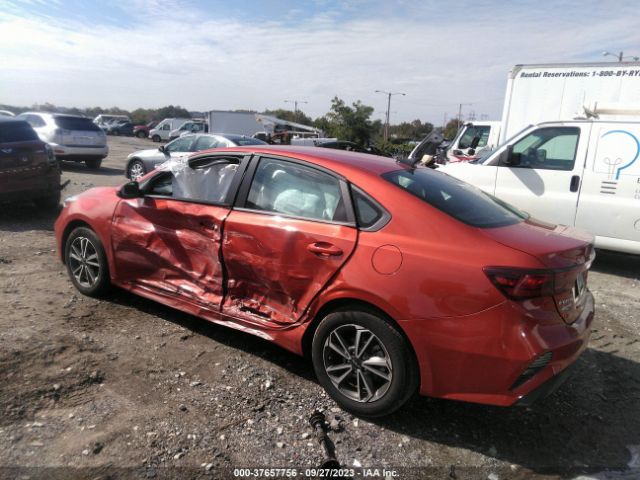 3KPF24AD1PE582155 KIA Forte Lxs