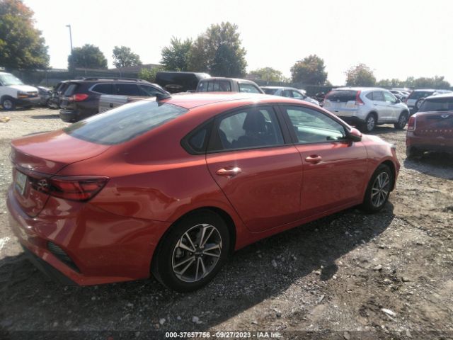 3KPF24AD1PE582155 KIA Forte Lxs