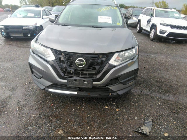 2018 NISSAN ROGUE SV VIN: KNMAT2MV1JP606350