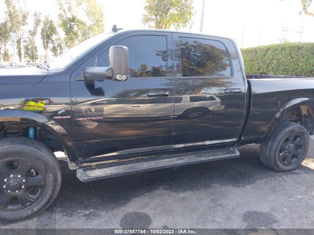 RAM 2500 Laramie 2018 3C6UR5FL7JG409607 Image 14