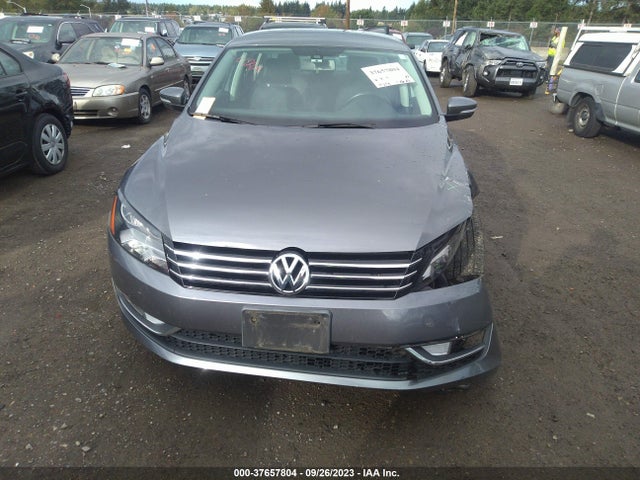 1VWAT7A31FC104143 Volkswagen Passat 1.8t Limited Edition
